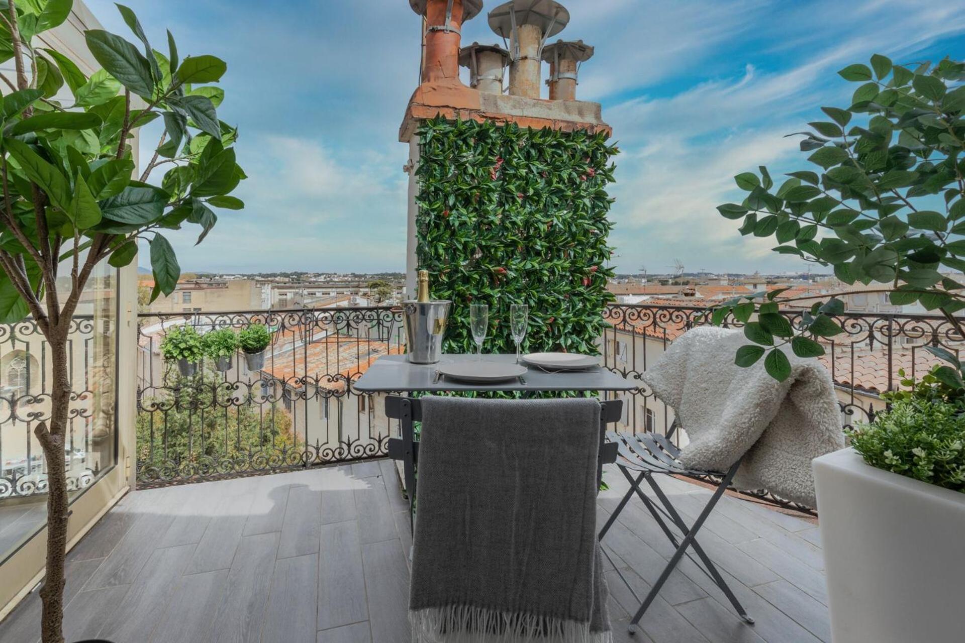 La Terrasse, Vue Sur Les Toits De Montpellier Daire Dış mekan fotoğraf
